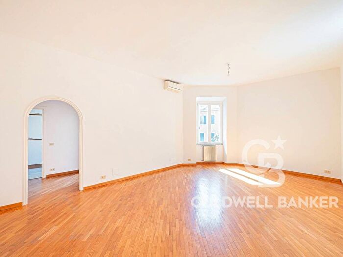 Appartamento trilocale in affitto in Via Nemorense, Africano Villa Chigi, Roma