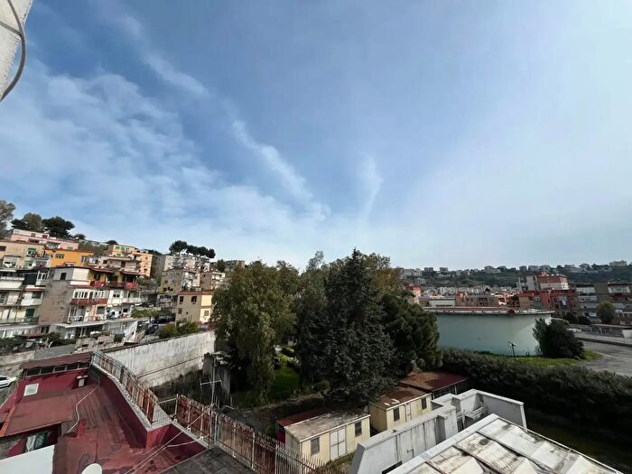 Appartamento bilocale in vendita in Via Giacomo Leopardi, Napoli