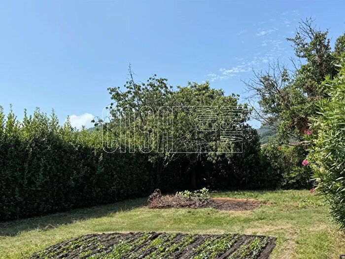 Casa con 6 locali in vendita in Via Arena, Ameglia