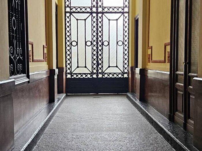 Appartamento bilocale in affitto in Via Nizza, Nizza Millefonti, Torino
