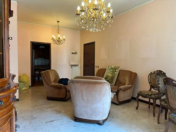 Appartamento quadrilocale in vendita in Via Nino Corvi, Piacenza