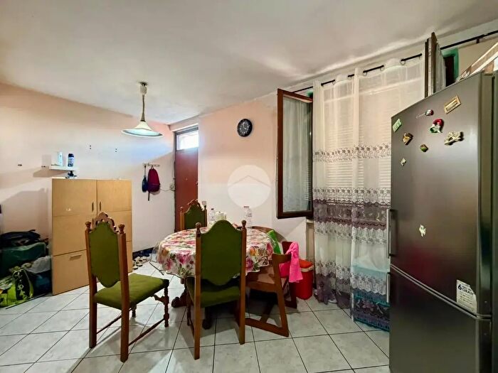 Appartamento trilocale in vendita in Via Farfengo, Orzinuovi