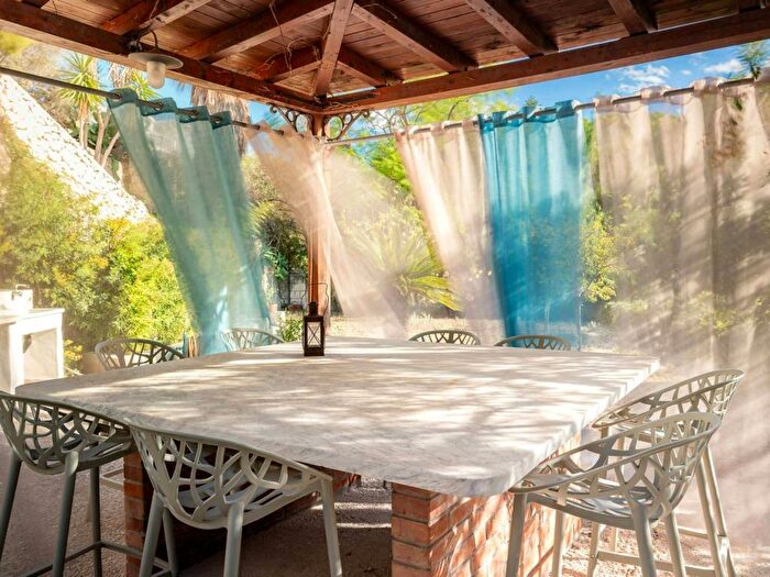 Casa monolocale in affitto in Via Isola, Isola, Siracusa