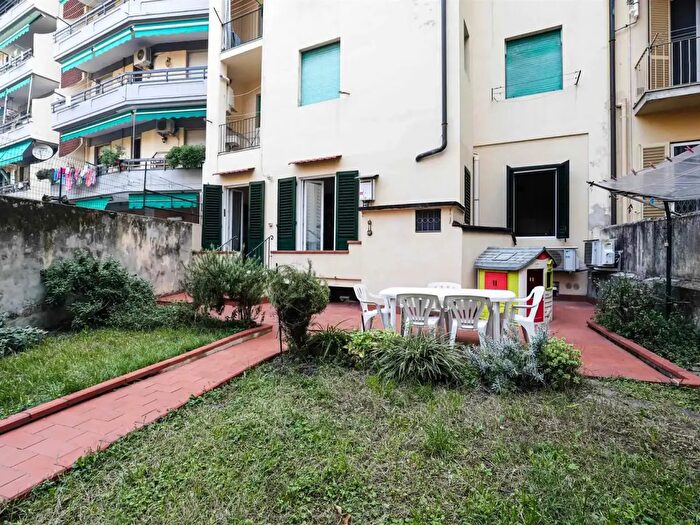 Appartamento quadrilocale in vendita in Via Mannelli, Firenze