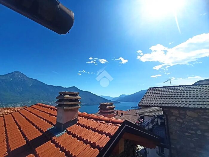 Casa con 7 locali in vendita in Via Sceresin, Montemezzo