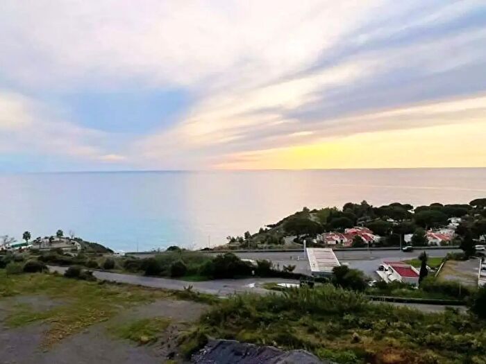 Appartamento trilocale in vendita in Via Egidio Covello, Scalea