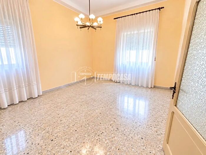 Casa quadrilocale in vendita in Pomigliano D'Arco