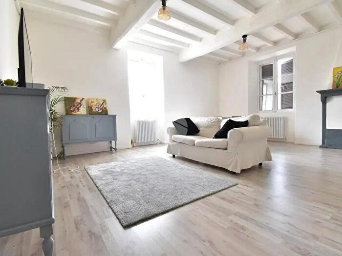 Appartamento trilocale in vendita in Calestano