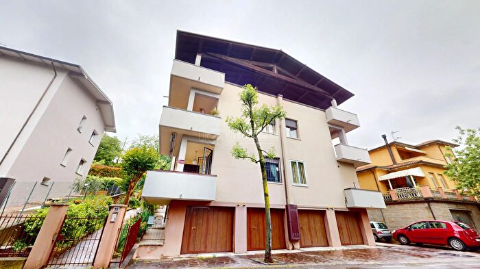 Appartamento quadrilocale in vendita in Via E Carnevali, Valsamoggia