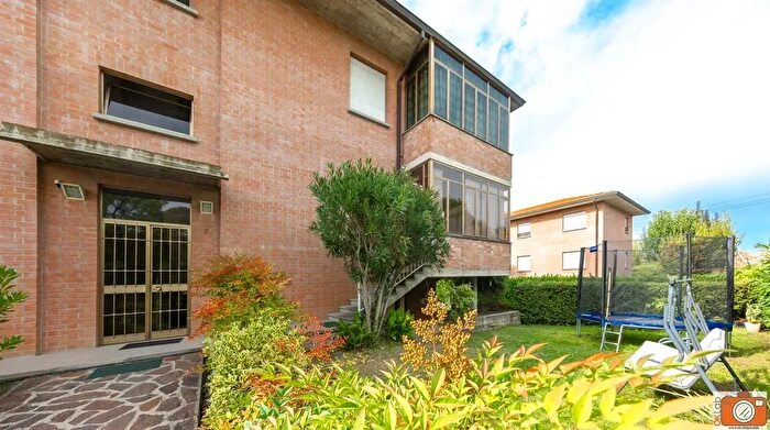 Appartamento trilocale in vendita in Piazza dei Rezdor, Traversetolo