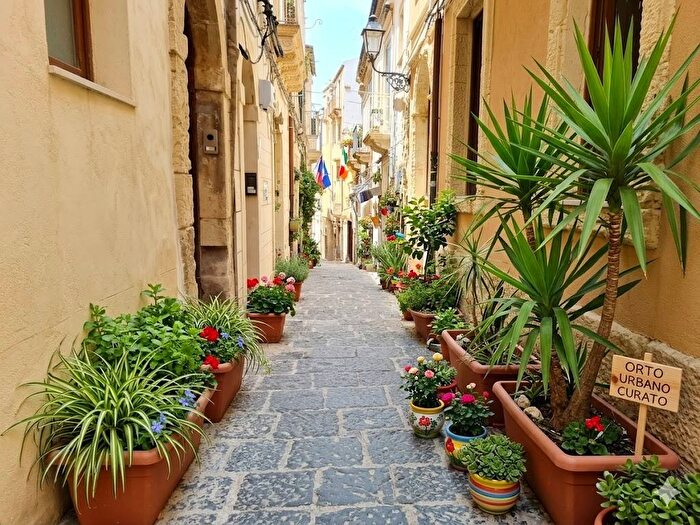 Appartamento trilocale in affitto in Via Mario Gemellaro, Ortigia, Siracusa