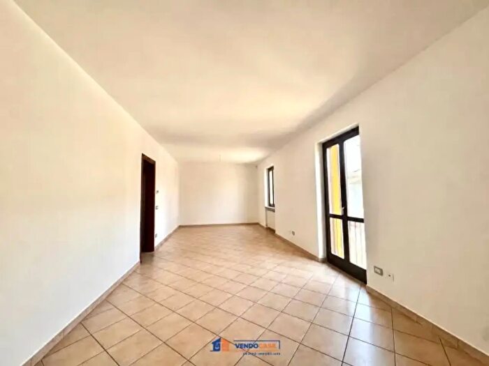 Appartamento trilocale in vendita in Via Vacca Maggiolini, Mombercelli