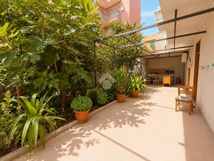 Appartamento con 5 locali in vendita in Via Gentile, Ficarazzi