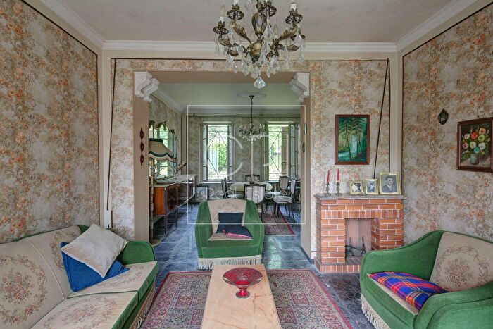 Casa con 15 locali in vendita in Via Torino, Villa Del Bosco