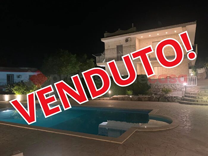 Casa quadrilocale in vendita in Strada Comunale Ciampacotta B, Castellana Grotte