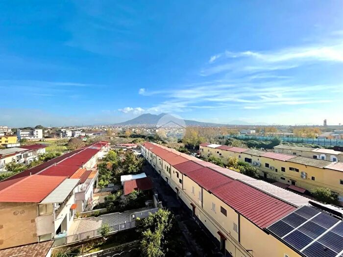 Appartamento bilocale in affitto in Via della Stadera, Napoli