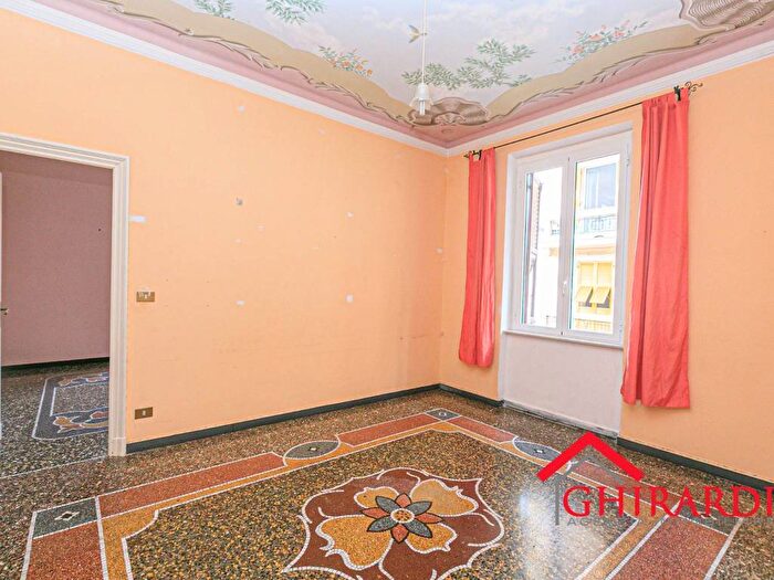 Appartamento quadrilocale in affitto in Via Andrea Costa, Sestri Ponente, Genova