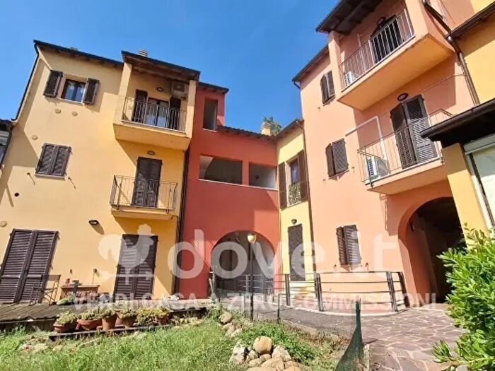 Appartamento trilocale in vendita in Via Panoramica, Mombaroccio