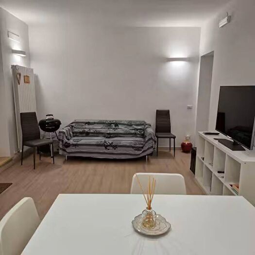 Appartamento trilocale in affitto in Via degli Olivi, Elce, Perugia