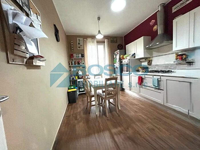 Appartamento con 6 locali in vendita in Via Amalfi, La Spezia