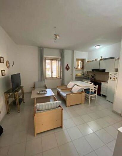 Appartamento trilocale in affitto in Via Sandro Pertini, Davoli