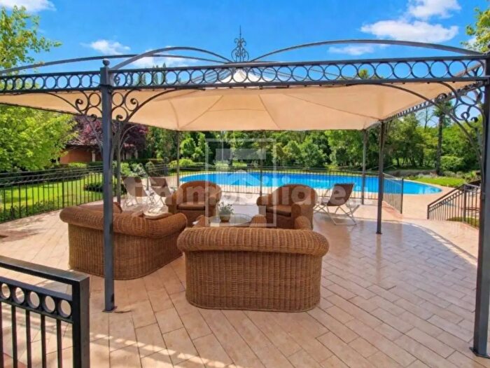 Casa con 6 locali in vendita in Via Lucone, Polpenazze