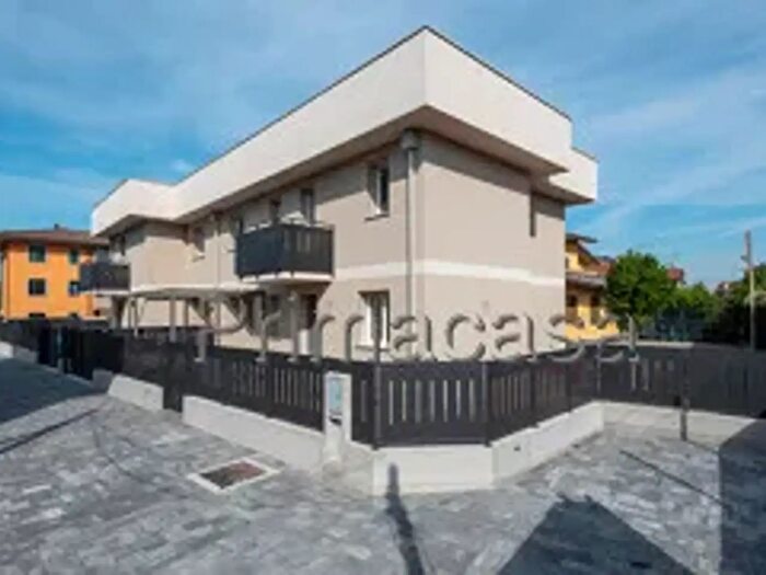 Casa con 5 locali in vendita in Via Luigi Pirandello Snc, Zevio