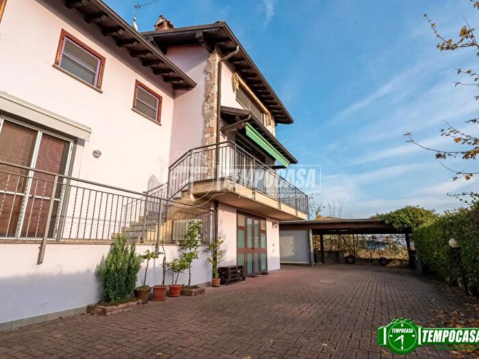 Casa con 6 locali in vendita in Strada Corano, Borgonovo Val Tidone