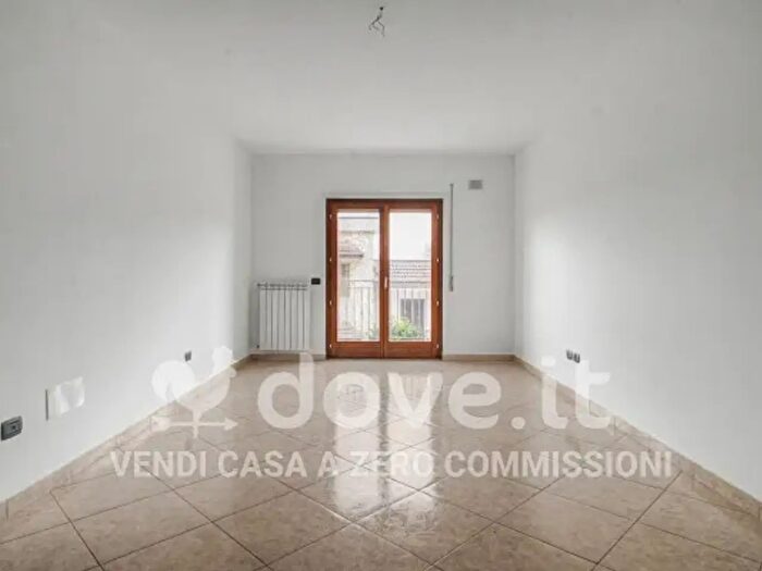 Appartamento trilocale in vendita in Via Carso, Crispiano