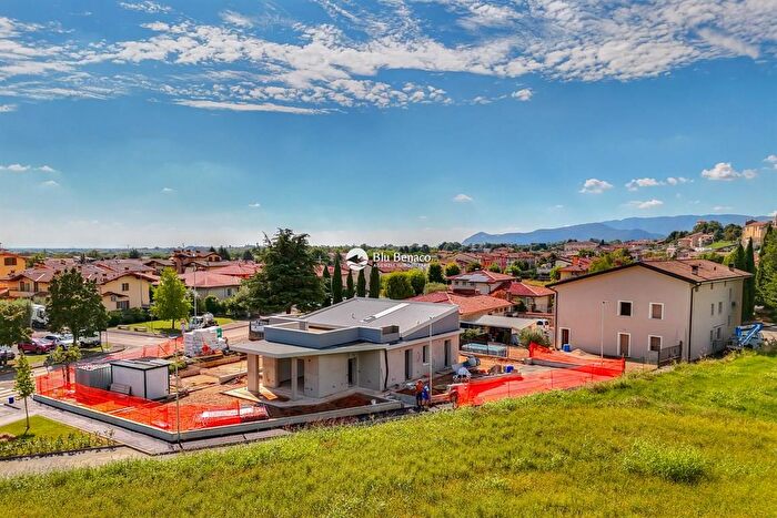 Casa quadrilocale in vendita in Via del Pozzo, Muscoline