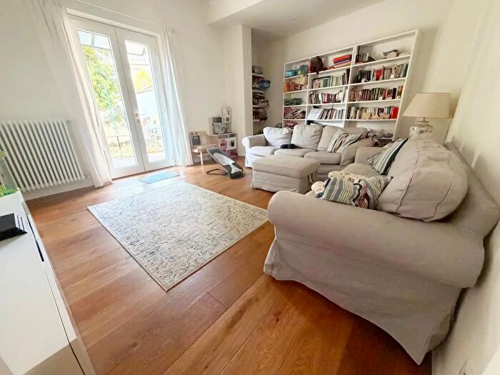 Casa con 7 locali in vendita in Poggibonsi