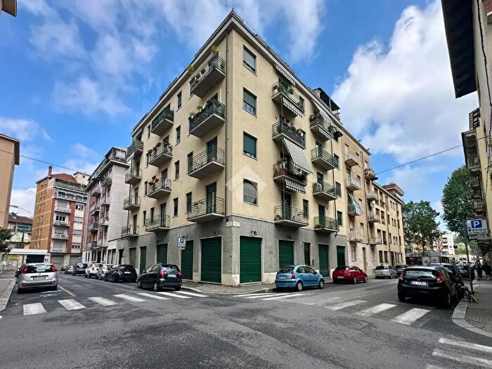 Appartamento trilocale in vendita in Via Giuseppe Francesco Medail, Torino