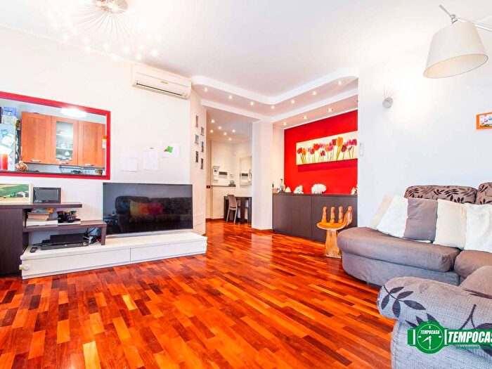 Appartamento trilocale in affitto in Via Don Enrico Cantù, Centro, Arese