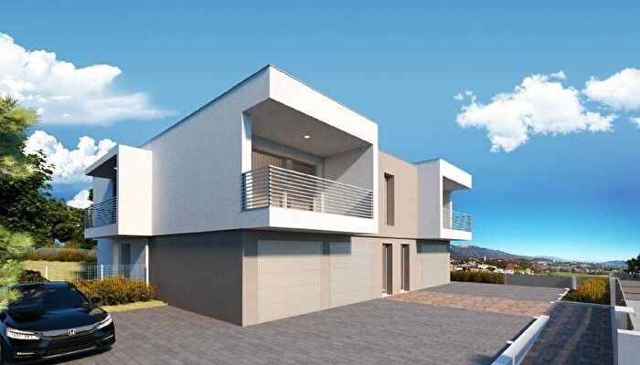 Appartamento con 6 locali in vendita in Via Borgo Nuovo, Pieve del Grappa