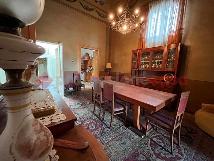 Appartamento con 15 locali in vendita in Via Corsica, Manduria