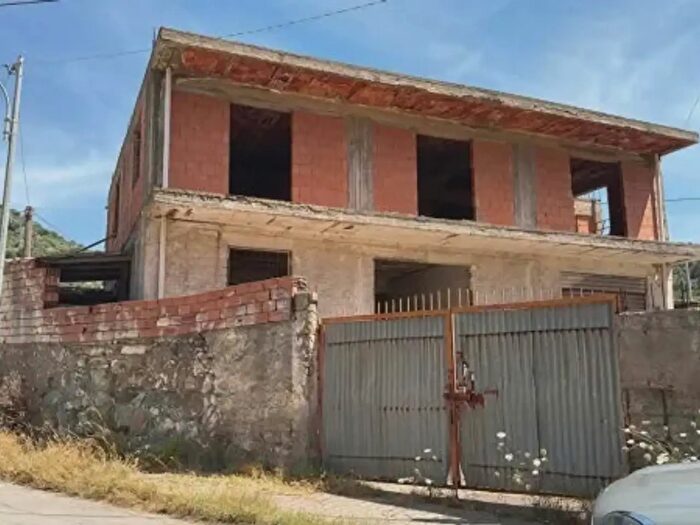 Casa in vendita in Via Maestro Guglielmo, Ali' Terme