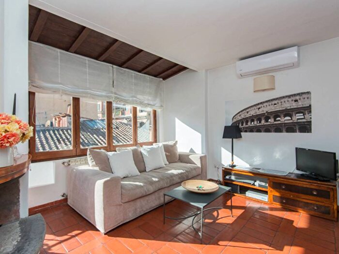 Appartamento bilocale in affitto in Vicolo del Cinque, Trastevere, Roma