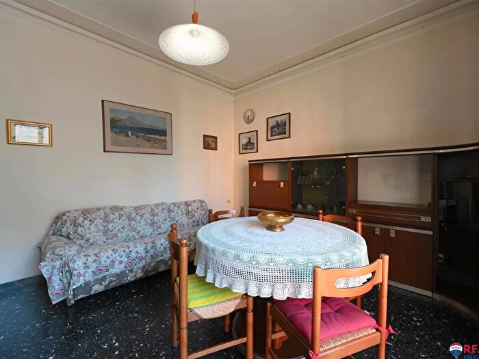 Appartamento con 5 locali in vendita in Viale a Gramsci, Modena