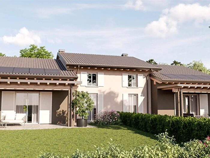 Casa quadrilocale in vendita in Ponti Sul Mincio