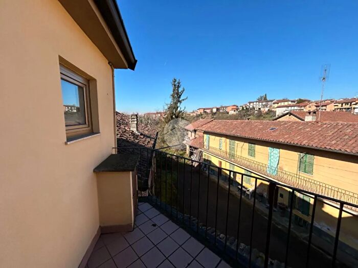 Casa con 8 locali in vendita in Portacomaro