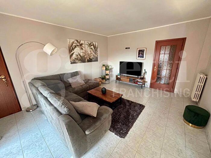 Appartamento quadrilocale in vendita in Via Marconi, Orbassano