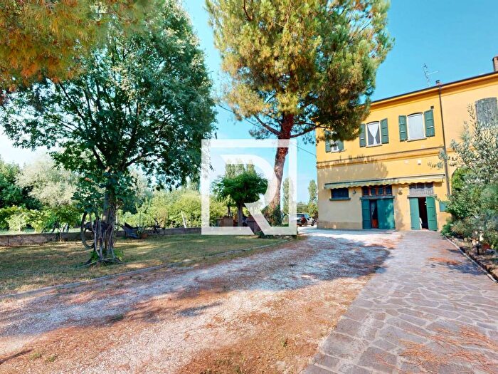 Casa quadrilocale in vendita in Due Martiri, Centro, San Mauro Pascoli