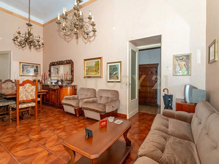 Appartamento con 7 locali in vendita in Via Antonio Zacco, Catania