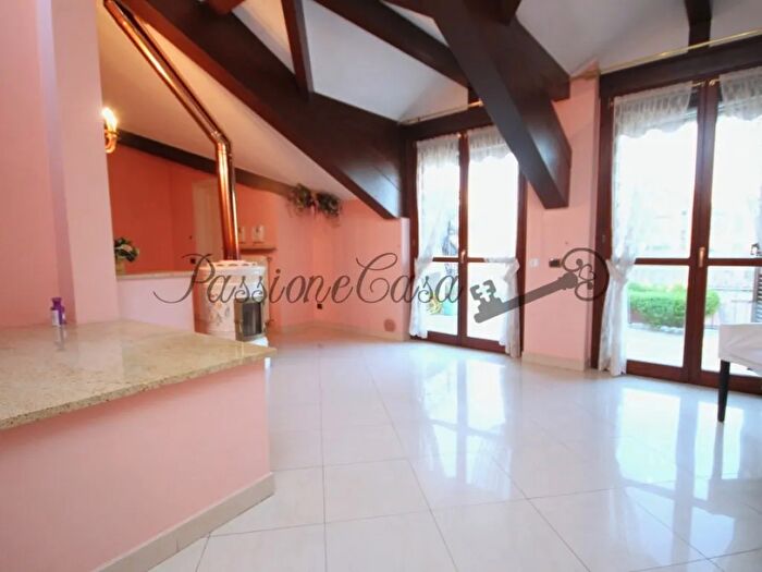 Appartamento quadrilocale in vendita in Via Cesarea, Vigevano