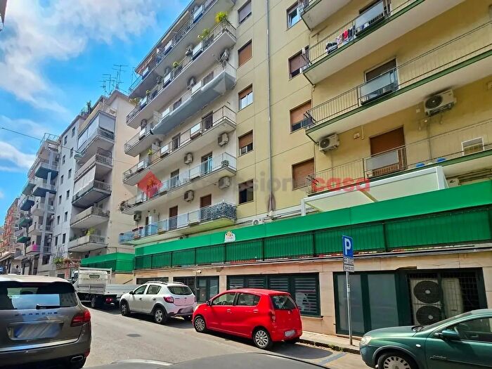 Appartamento bilocale in affitto in Via Napoli, Catania