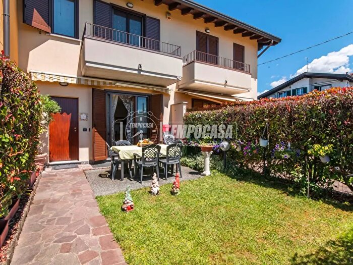 Casa quadrilocale in vendita in Via Agostino Monti, Cassina Rizzardi