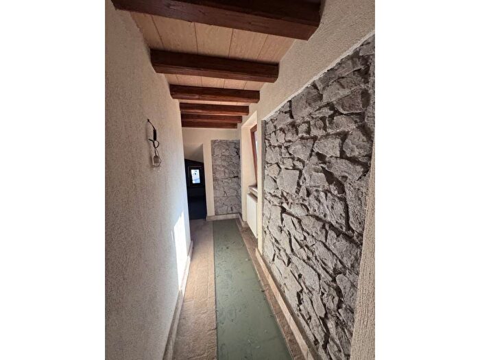 Casa con 5 locali in affitto in Supino