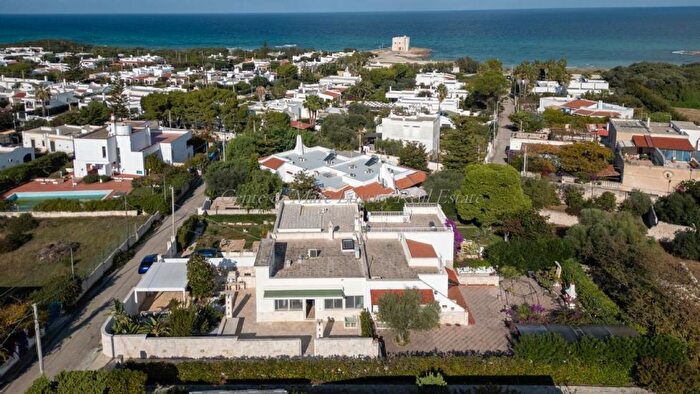 Casa con 10 locali in vendita in Ostuni