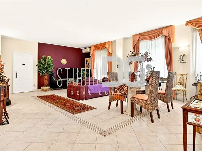 Appartamento quadrilocale in vendita in Corso Milano, BovisioMasciago