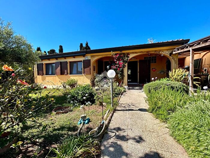 Casa quadrilocale in vendita in Via Ibiza, Capoterra